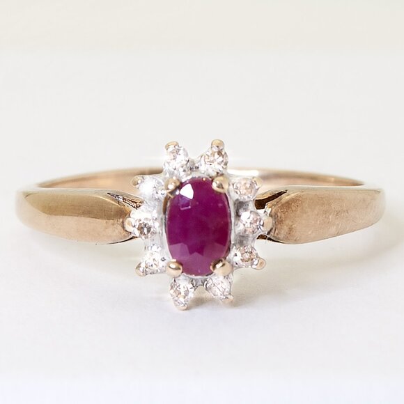 10K Gold Natural Red Ruby and Diamond Halo Ring - Elegant Vintage Jewelry, Sz 7 - Picture 4 of 8